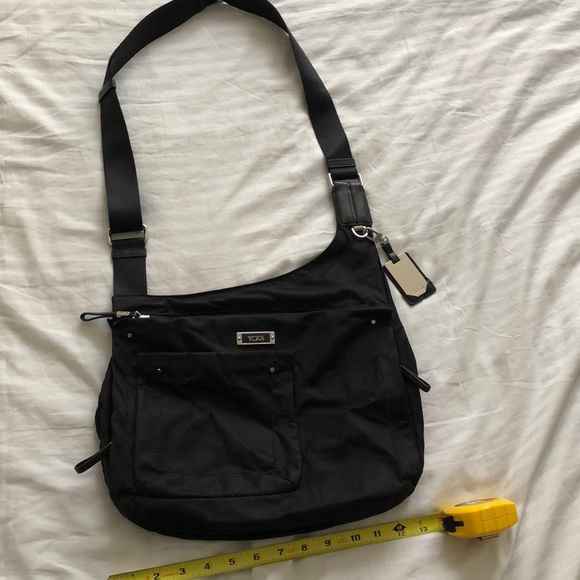 tumi travel purse
